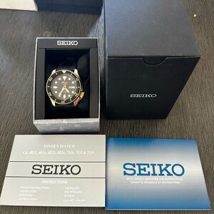 Seiko 5 Gold Watch Rubber Strap